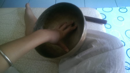 頌缽者與缽的連結及自我療癒